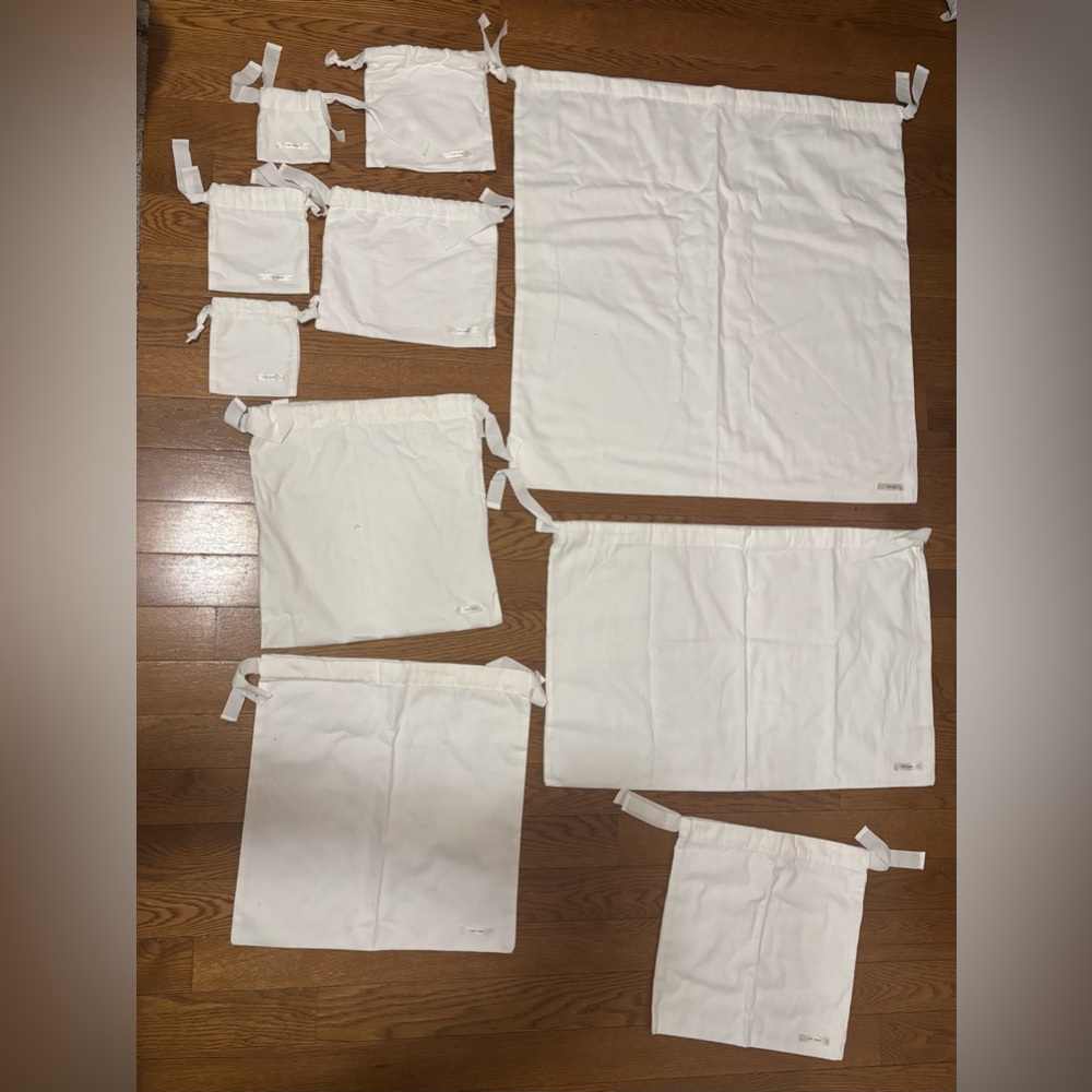 The row dust bag. In different size